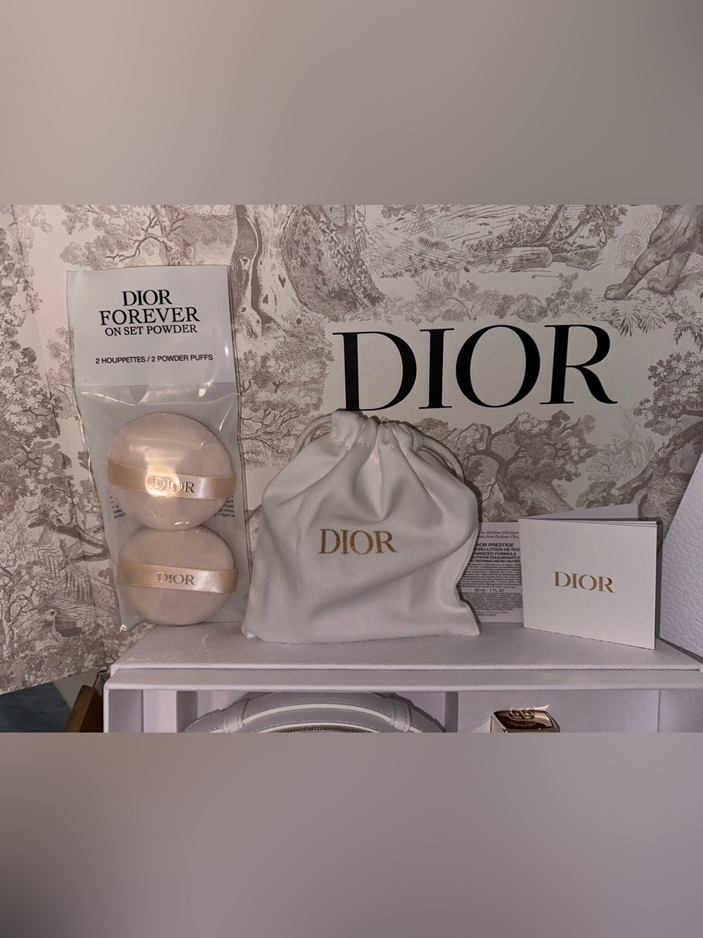 Dior New 2026 Prestige Set,Powder puffs, Large Gift Bag,Large Couture Box & More - Picture 11 of 16